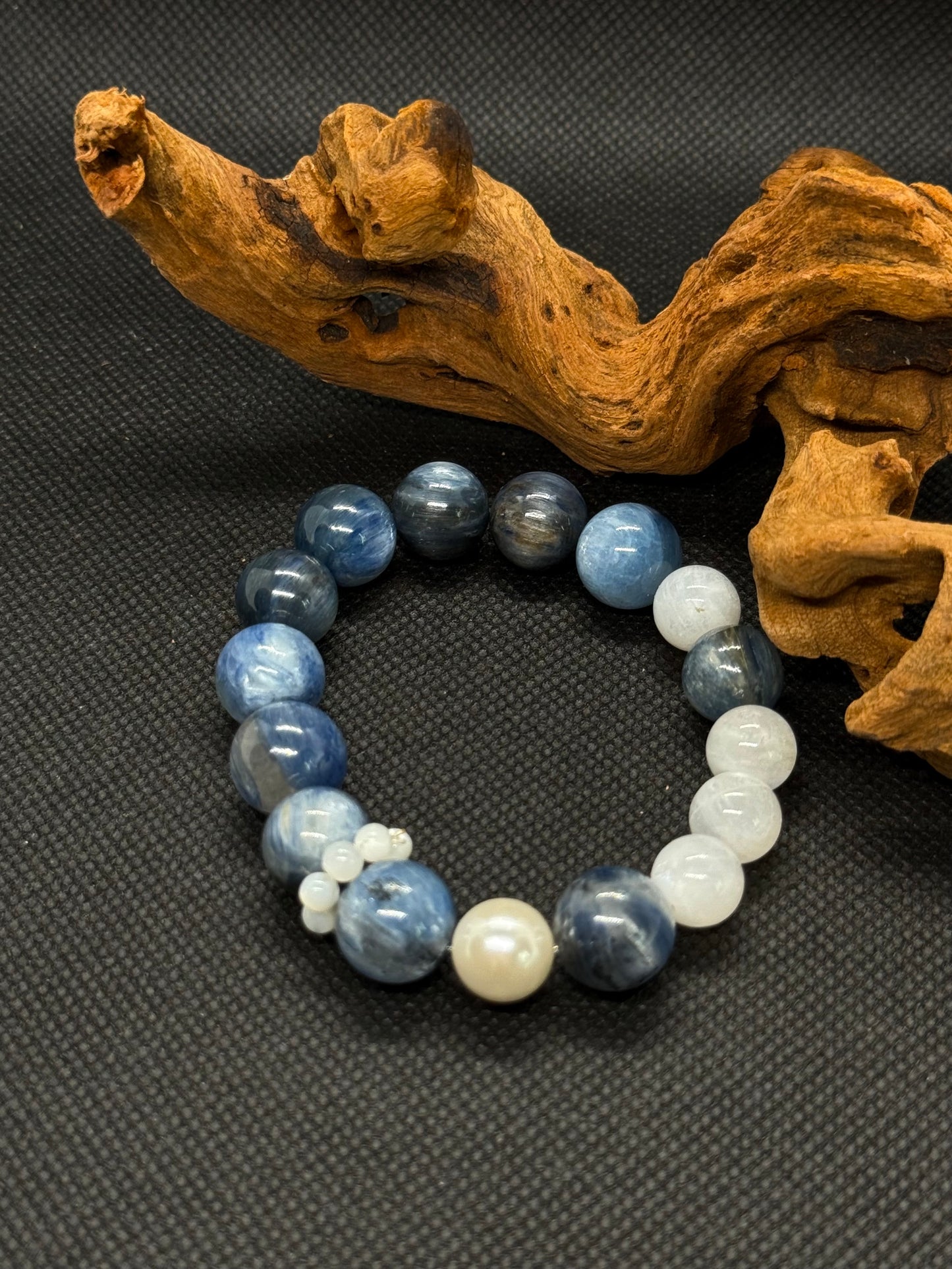 energy crystal bracelet|kyanite•Stay away from anxiety and say goodbye to internal consumption梵高笔下的神秘星空🌃