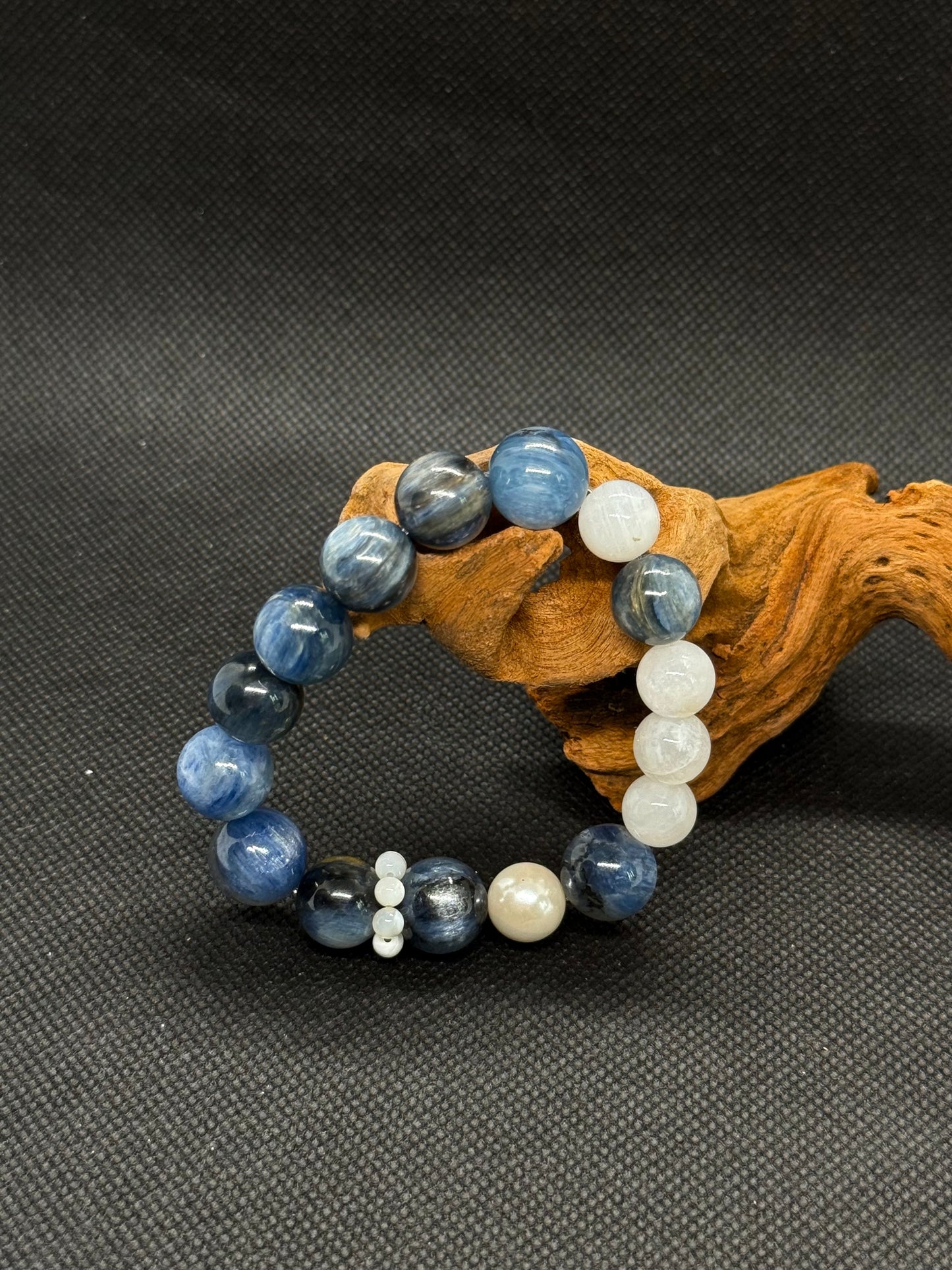 energy crystal bracelet|kyanite•Stay away from anxiety and say goodbye to internal consumption梵高笔下的神秘星空🌃