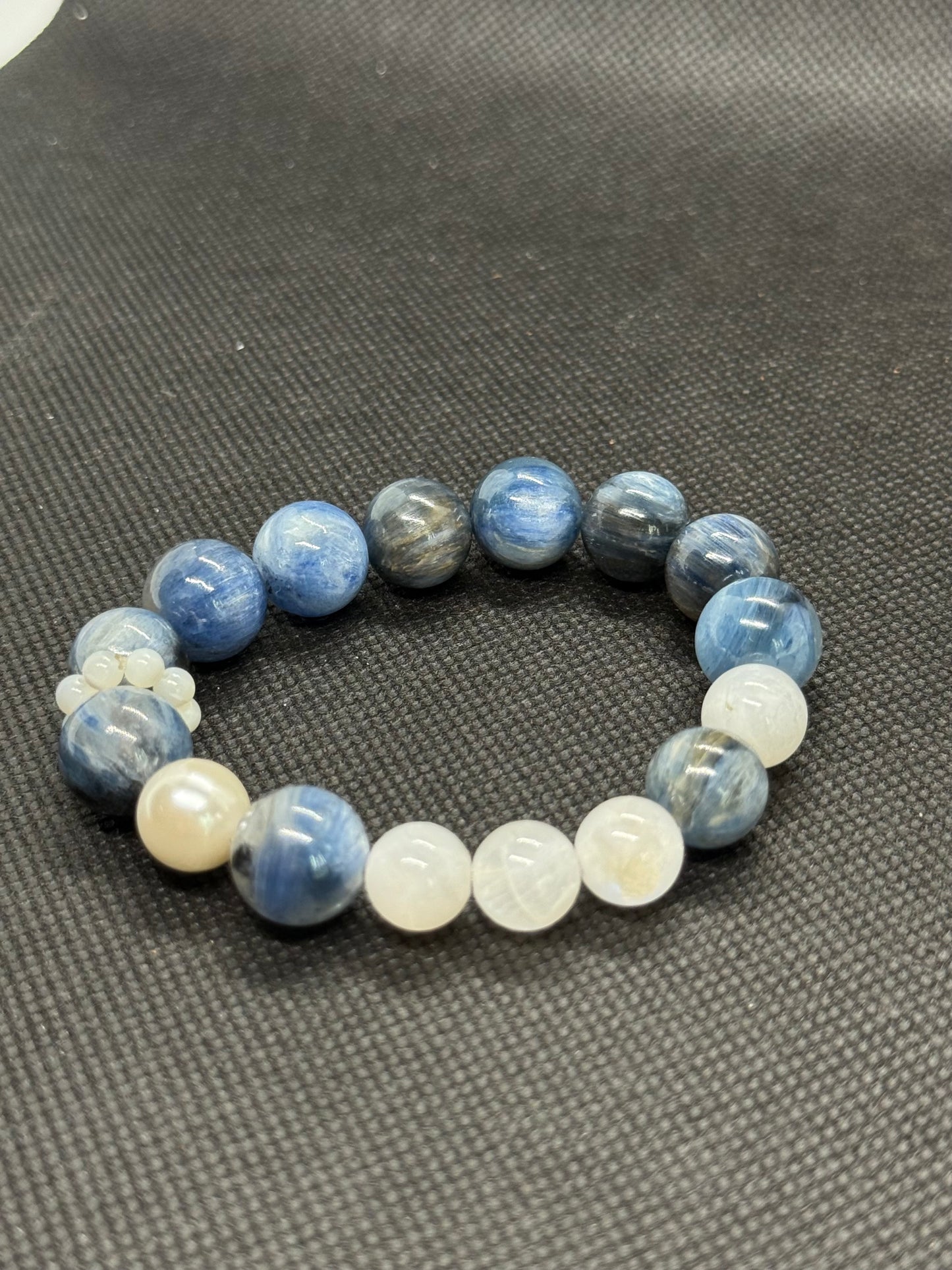 energy crystal bracelet|kyanite•Stay away from anxiety and say goodbye to internal consumption梵高笔下的神秘星空🌃