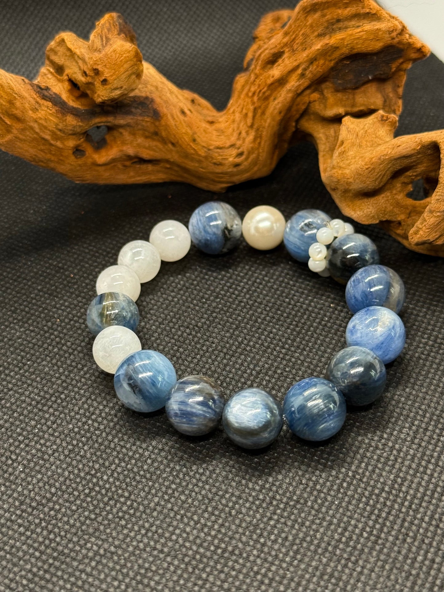 energy crystal bracelet|kyanite•Stay away from anxiety and say goodbye to internal consumption梵高笔下的神秘星空🌃