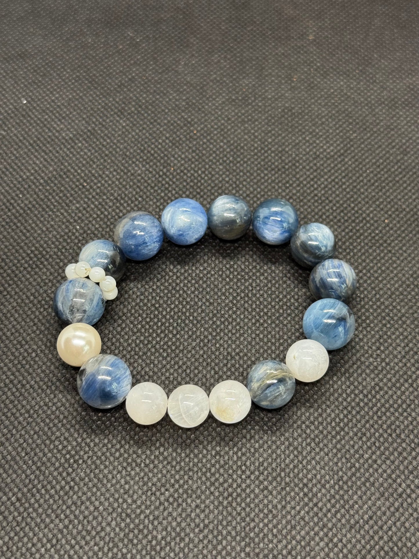 energy crystal bracelet|kyanite•Stay away from anxiety and say goodbye to internal consumption梵高笔下的神秘星空🌃