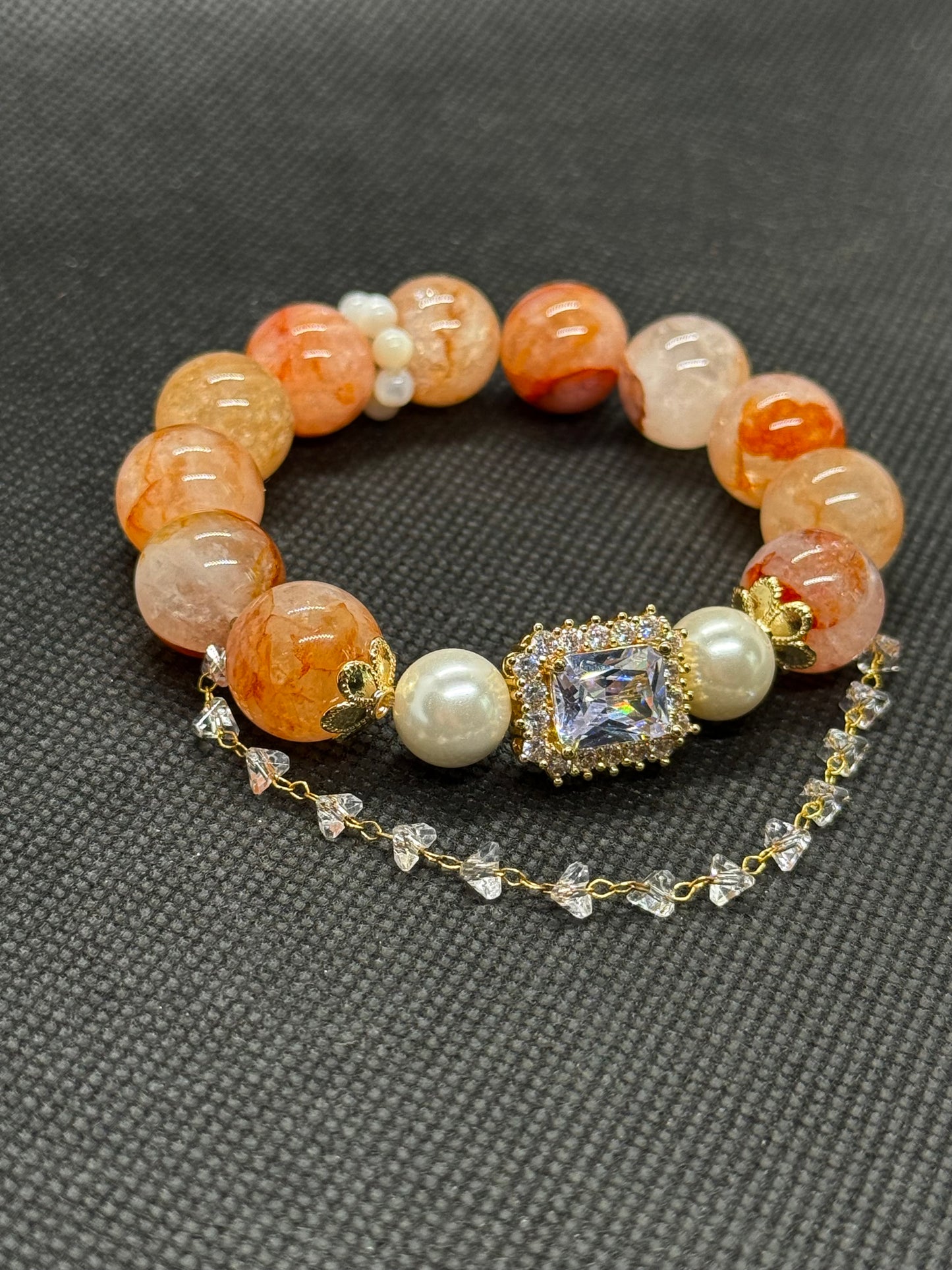 Donghai Fanda Glue Bracelet | Inspiration + Career Noble + Energy Magnetic Field 3 Times Improved
芬达胶花水晶—活力与纯净的碰撞