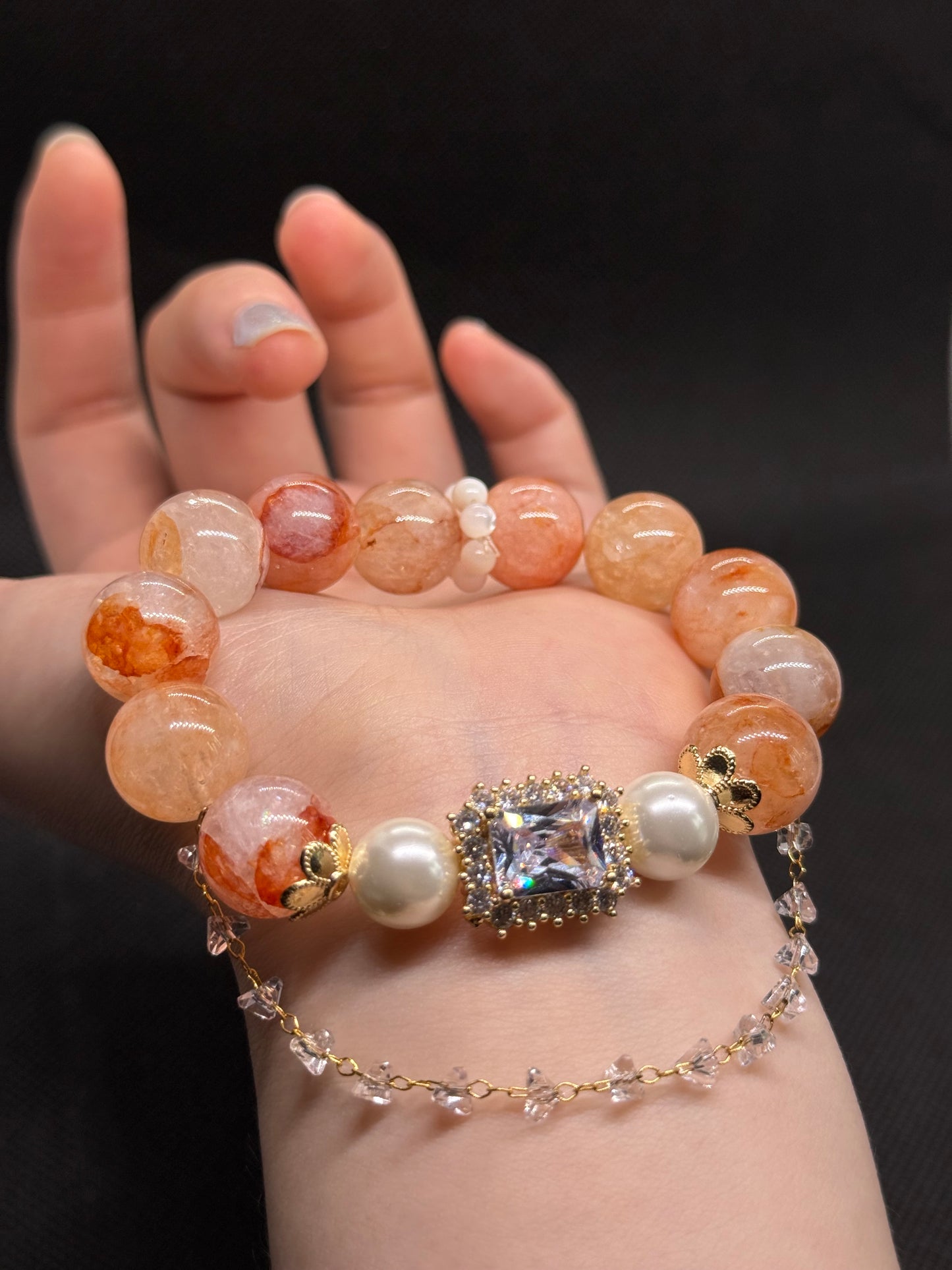 Donghai Fanda Glue Bracelet | Inspiration + Career Noble + Energy Magnetic Field 3 Times Improved
芬达胶花水晶—活力与纯净的碰撞